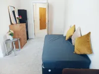 Cozy 2 Bedroom Flat, Woking | 30 min train London