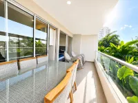 Exclusive oceanfront family apartment - Apartments