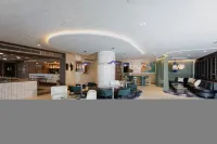 吉朗灣畔酒店及公寓，阿桑德連鎖系列酒店(Bayside Geelong Hotel & Apartments, an Ascend Collection Hotel) - 酒吧