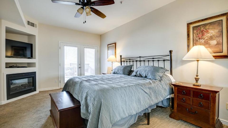Golf Course Views & Private Deck: Mesquite Condo!
