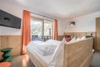 Mondschein Hotel & Chalet Ski-in Ski-Out Luxus am Arlberg Hotels in Klosterle