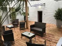 スマートアパート トロワ トロワ大聖堂周辺のホテル