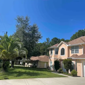Beautiful Pool Home near the I95 Exit 284