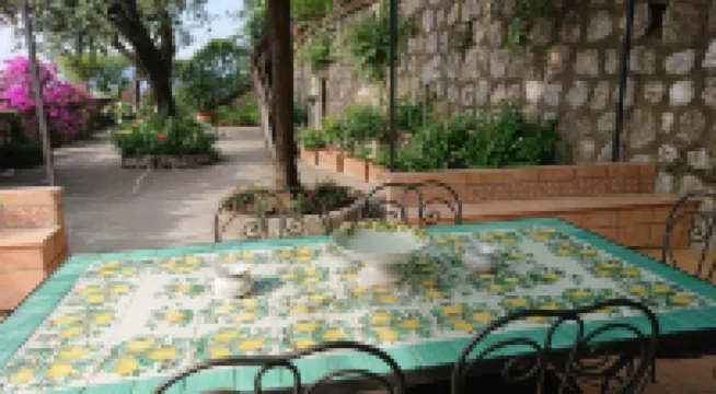 Villa L'Ulivina -  Indipendent Villa Garden & View