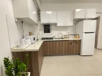 3BHK Near Airport Modern & Comfy Apartment - Condos