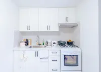 Maple Grove Cottage Inn Toronto Downtown with Free Parking - 3-Star
