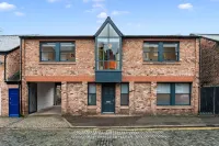 Host & Stay | The Coachouse at Pilgrim St