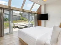 Himalayan Hideaway Resort Pokhara, The Centara Collection