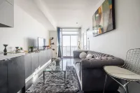 Toronto CityPlace Condo near Waterfront & CN Tower