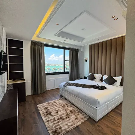 HOTEL LA SERA