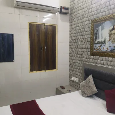 Krapalu Hari Dham - Homestays