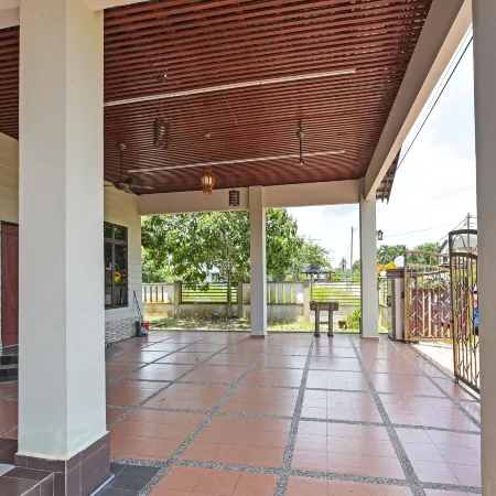 Nurbayu Guest House by StayZy