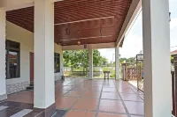 Nurbayu Guest House by StayZy - 2-نجوم