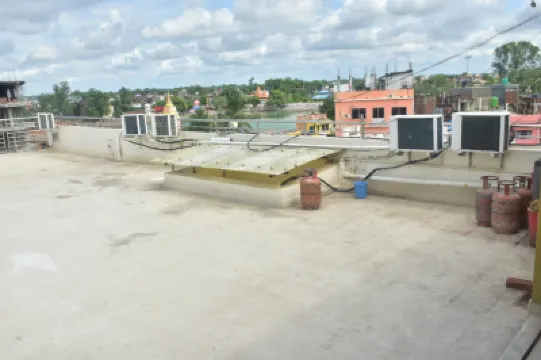 位於賈納克布爾的3卧室-325平方米|帶3個獨立浴室 酒店