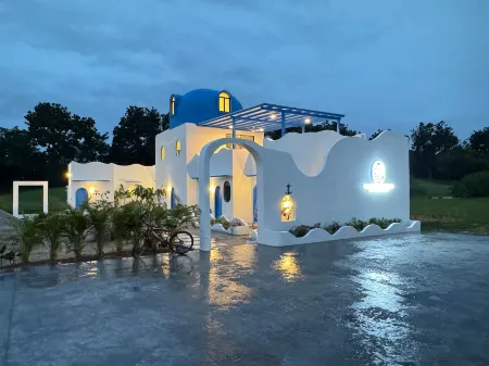 The Oiia Lakeview | A’ Famosa with Infinity Pool Отели в г. Pegoh