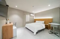 CREAM HOTEL Hotels in Guri-si