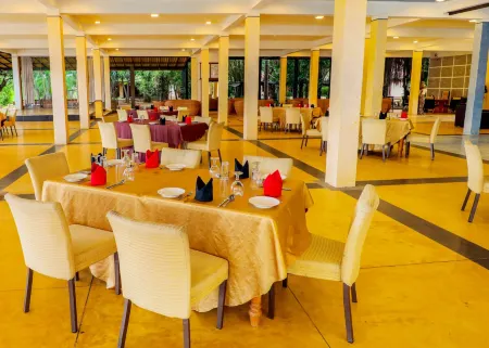 Kumudu Valley Resort