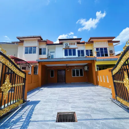 Wawasan Puchong Family-Friendly Spacious Home