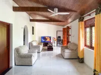 The Hub Panadura - Cosy, Convenient & Welcoming Stay - parking