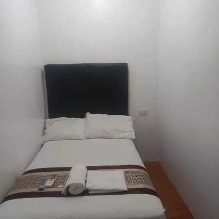 Room206 2FLr studio type aircon smart tv speed600mbps