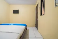 Rehat at Assalam Guest House Syariah - 2-Star