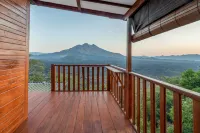 Kamani Cabin by Moria