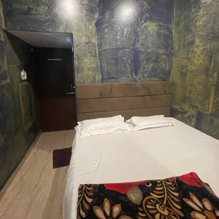 M G Guest House