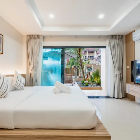 Westkey Patong Hotel