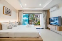 Westkey Patong Hotel - piscina