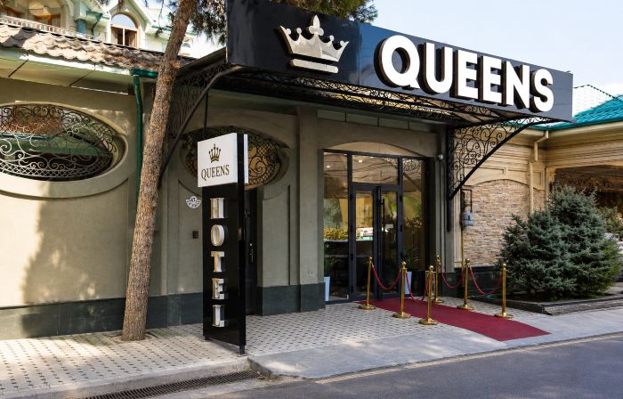 Queens Hotel