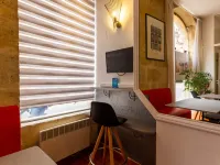 Notre Dame Hotel Hotels near Darwin Ecosystem