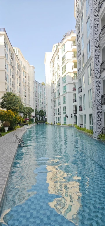 รูปภาพของโอลิมปัส ซิตี้ การ์เด้น คอนโดมิเนียม