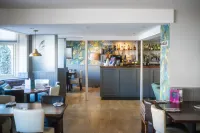 The Oyster Smack Inn