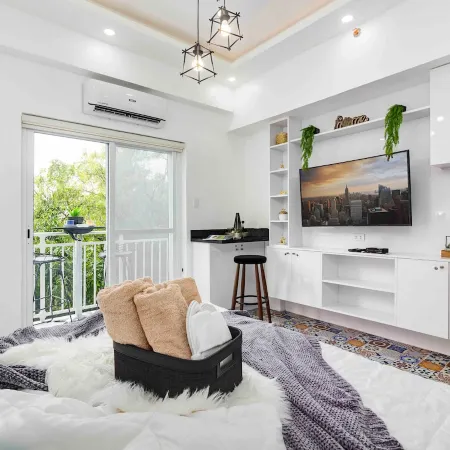 Fresia by J&J | Near Airport w/ Pool and Gym