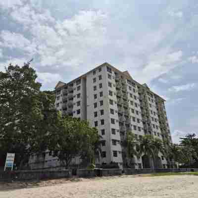 13pax Glory Executive Suite 3R3B, DOORSTEP BEACH, POOL, BBQ, WIFI, 50"TV Hotel Exterior