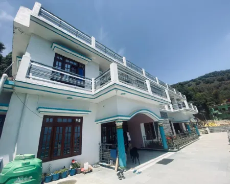 Hotel Raj Shree Palace Hotels in Guptkashi