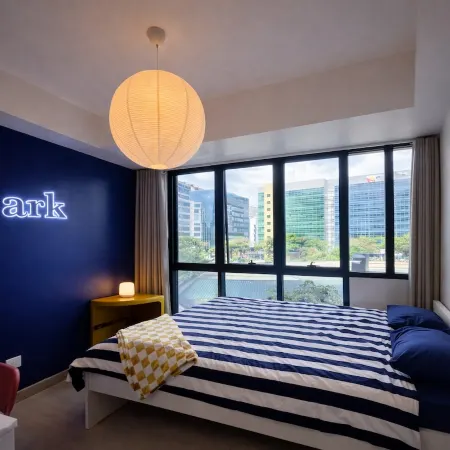 1BR Florence McKinley | Near Venice Mall & BGC
