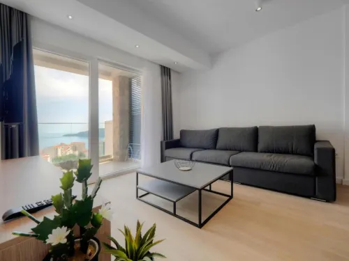 Horizon Jane one bedroom apartment with pool - parking