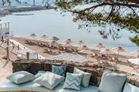 Waterfront Studio Apartment Lustica Bay - spa