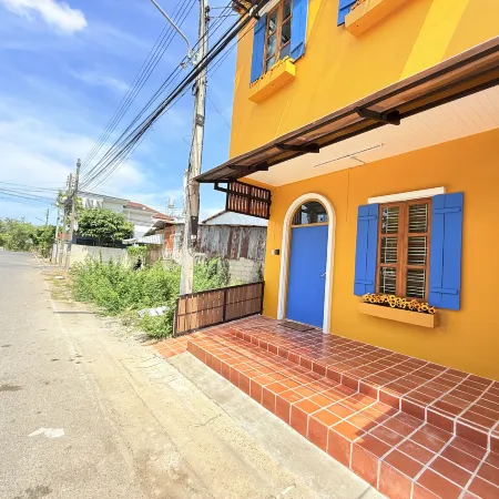 Summerset Hatyai, Colorful 4BR Villa for 18 Pax, Near Street Food