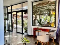 Bee Hill Hotel โรงแรมในด่าหลัต