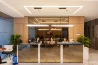 Layla by J&J | Back of SM Jmall | Mandaue - Condos