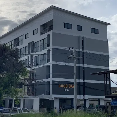 Goodday Hotel Hotels near Phrathat Kham Kaen
