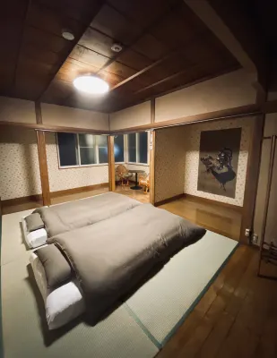 Yuttado Inn / Private Traditional Two-Story Wooden House Hotel a 