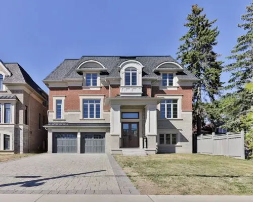 Modern. Bright. Brand New central North York home โรงแรมในโตรอนโต