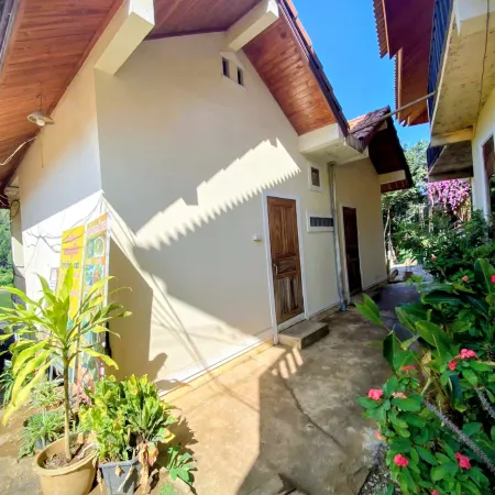 Views Backpackers Hostel