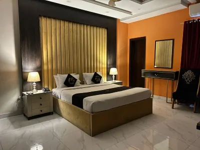 Palm Tree Hotel & Luxury Suites 酒店