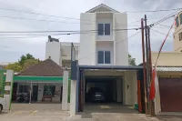Hotel O near Taman Sriwedari formerly Indria Inn - 2-Star