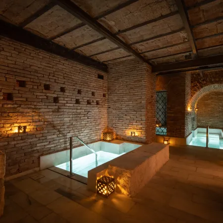 Azur Hotel & Spa Отели рядом с достопримечательностью «Концертный зал Quality Espacio»