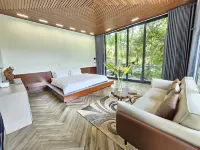 Lake House Hotels in Phương Thiện